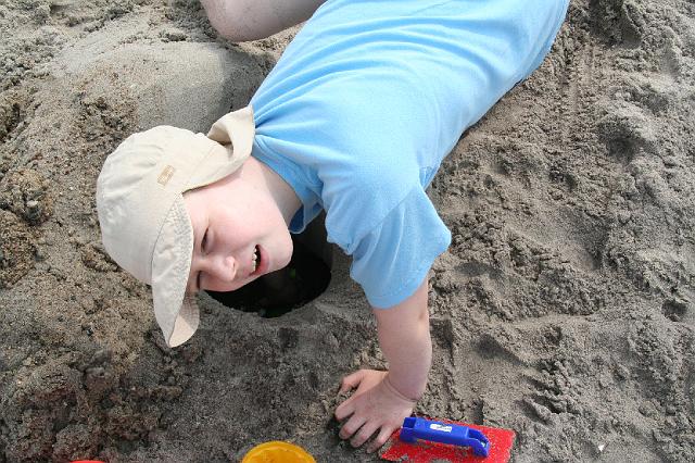 04 buddeln bis zum Grundwasser.jpg